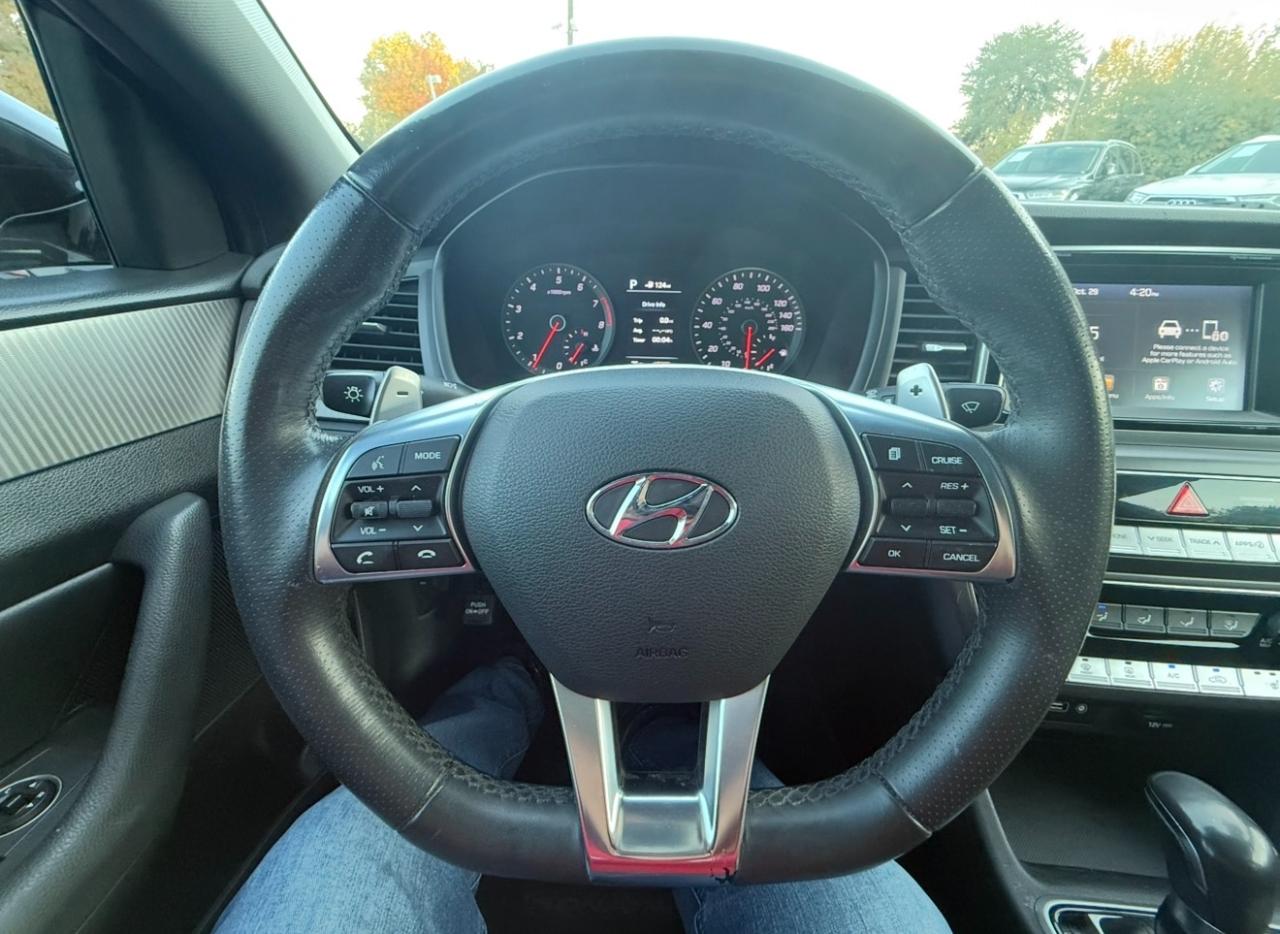 Hyundai Sonata photo 17