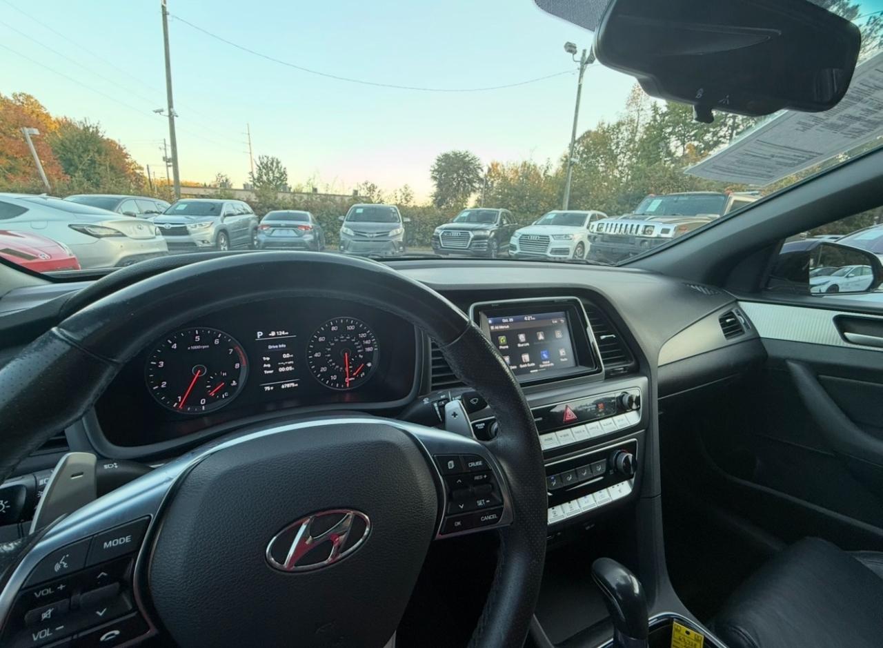 Hyundai Sonata photo 26