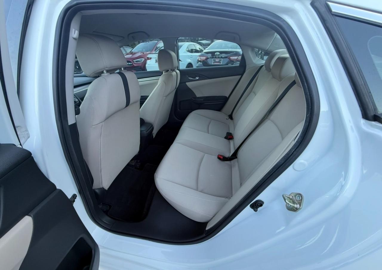 Honda Civic photo 10