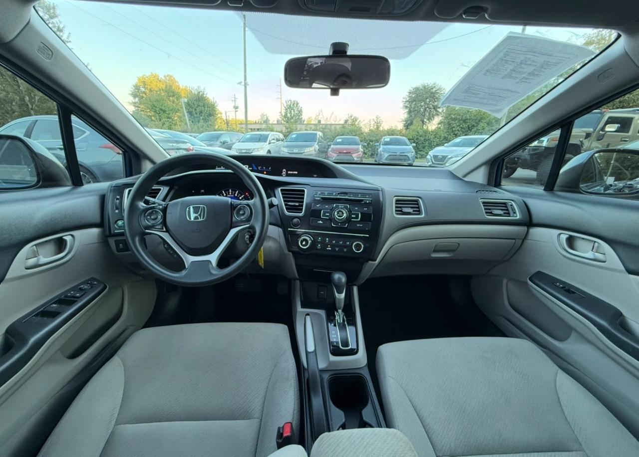 Honda Civic photo 2
