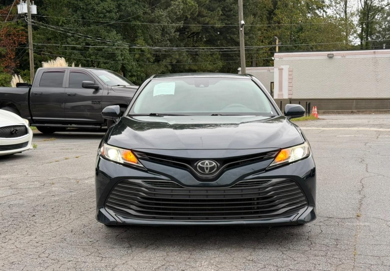 Toyota Camry LE (Natl) 2019