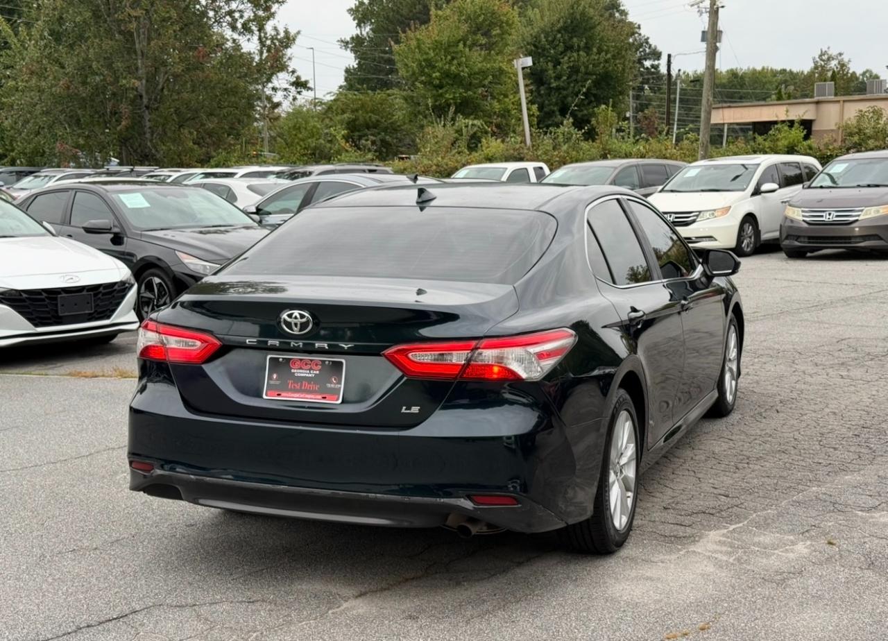 Toyota Camry LE (Natl) 2019