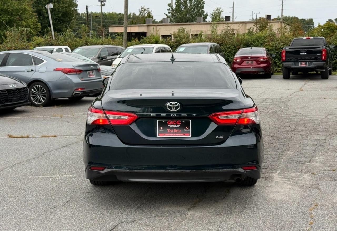 Toyota Camry LE (Natl) 2019
