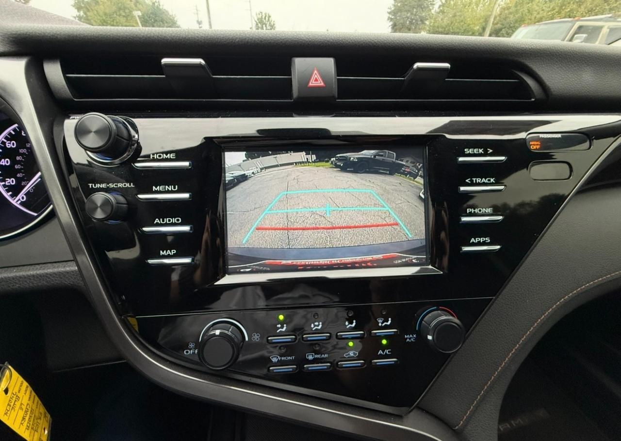 Toyota Camry LE (Natl) 2019