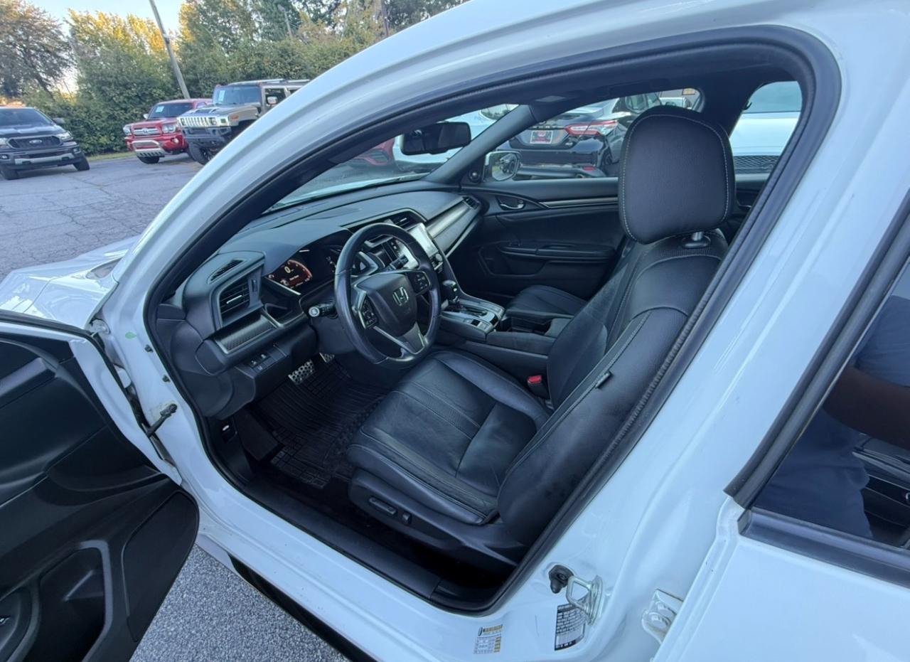 Honda Civic photo 8