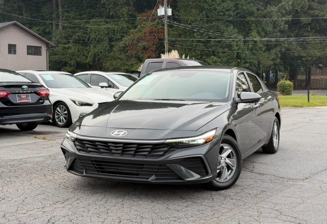 Hyundai Elantra photo 4