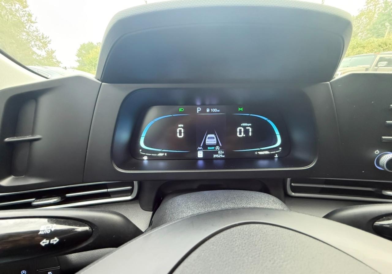 Hyundai Elantra photo 18