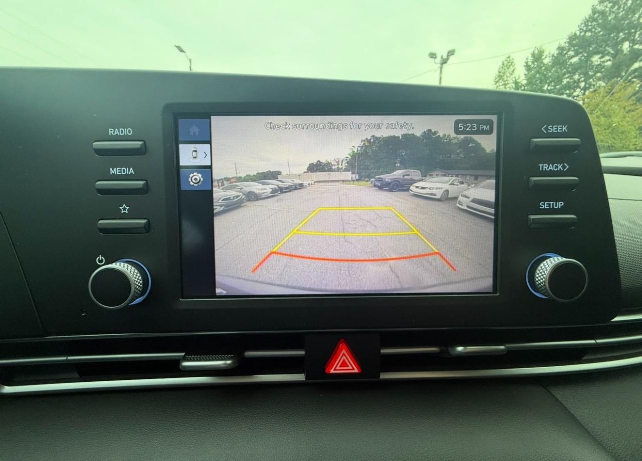 Hyundai Elantra photo 22