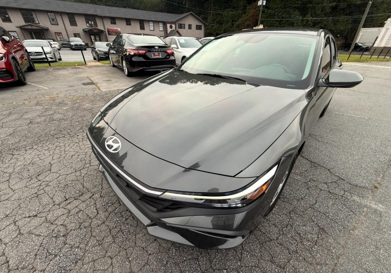 Hyundai Elantra photo 29