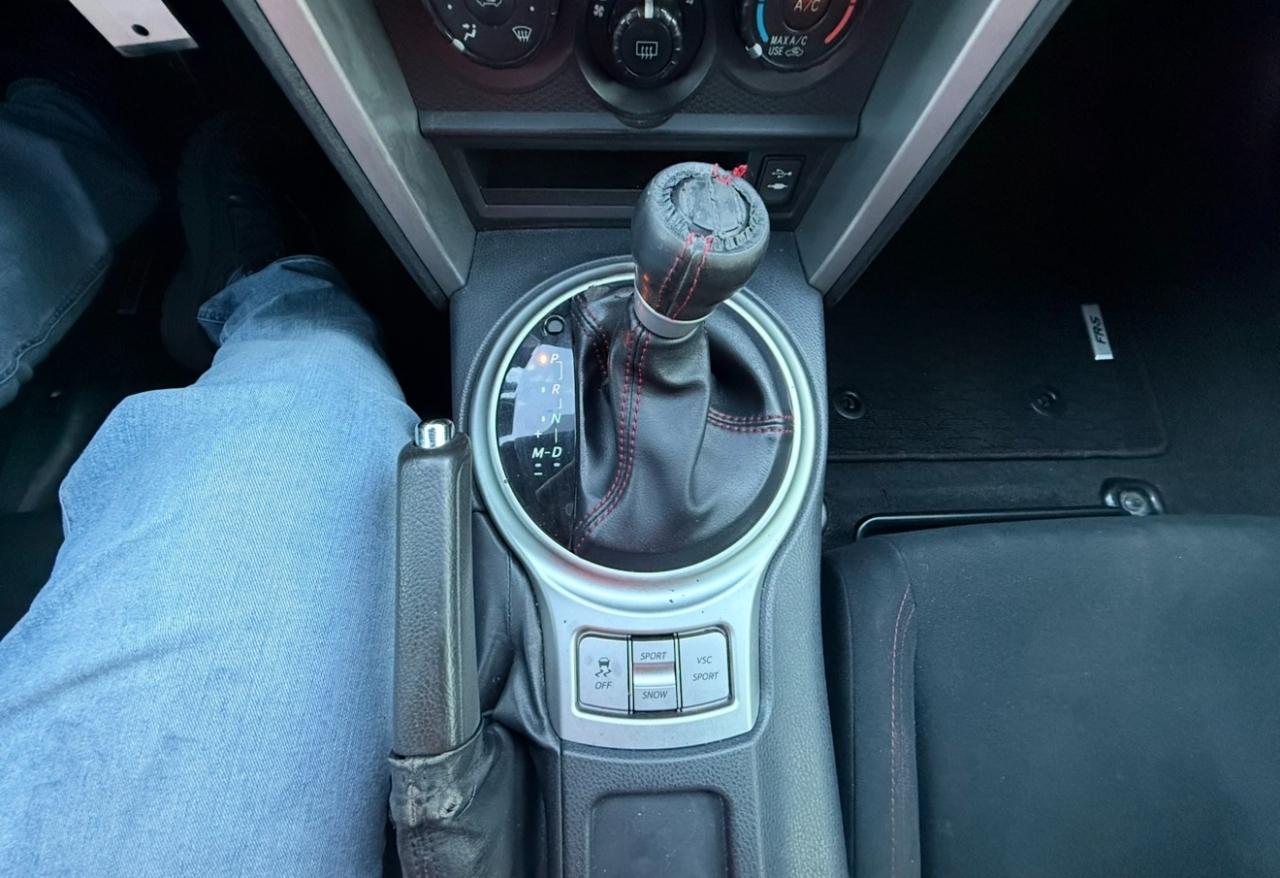 Scion FR-S 2dr Cpe Auto (Natl) 2015