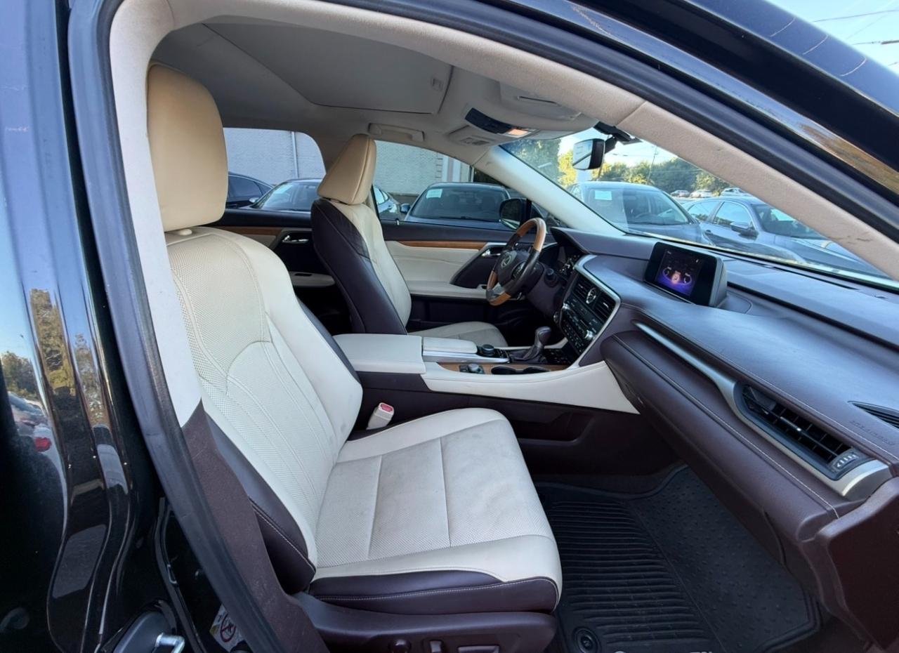 Lexus RX photo 15