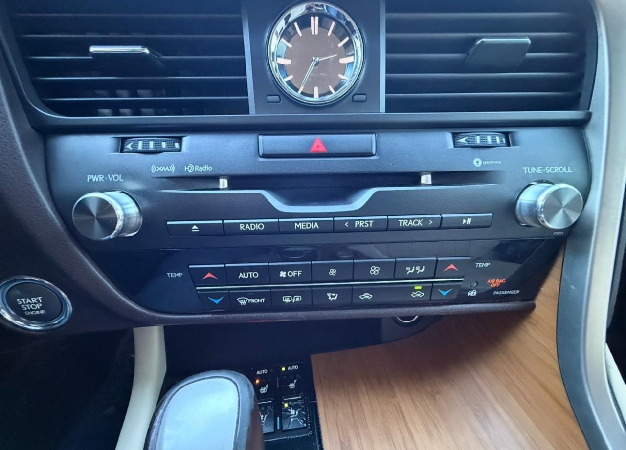 Lexus RX photo 21