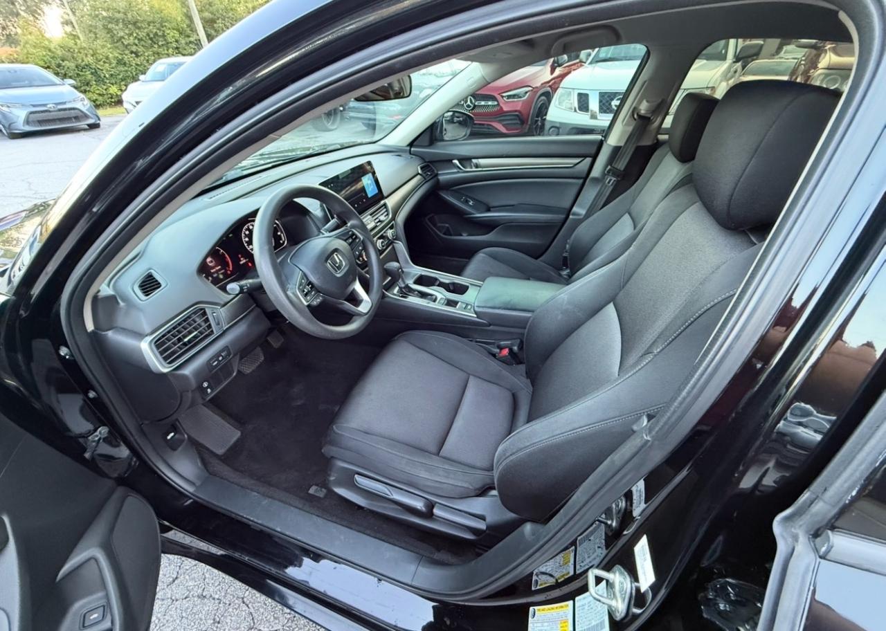 Honda Accord photo 9