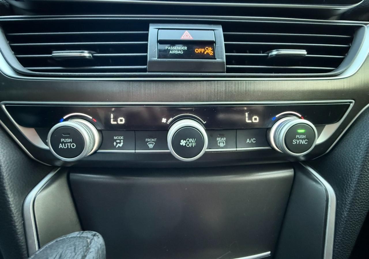 Honda Accord photo 20
