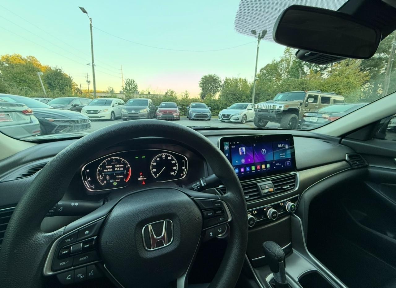 Honda Accord photo 23