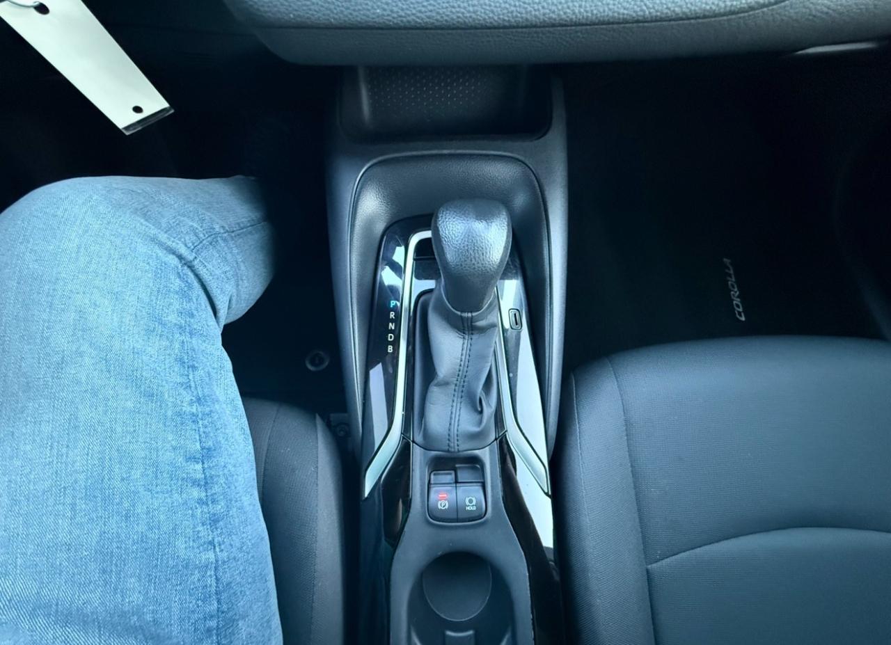 Toyota Corolla LE CVT (Natl) 2022