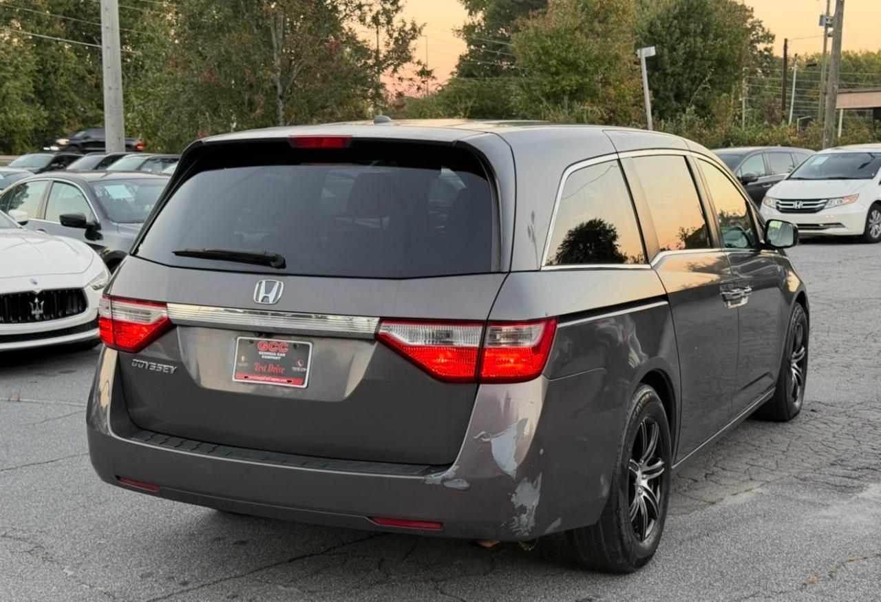 Honda Odyssey photo 4