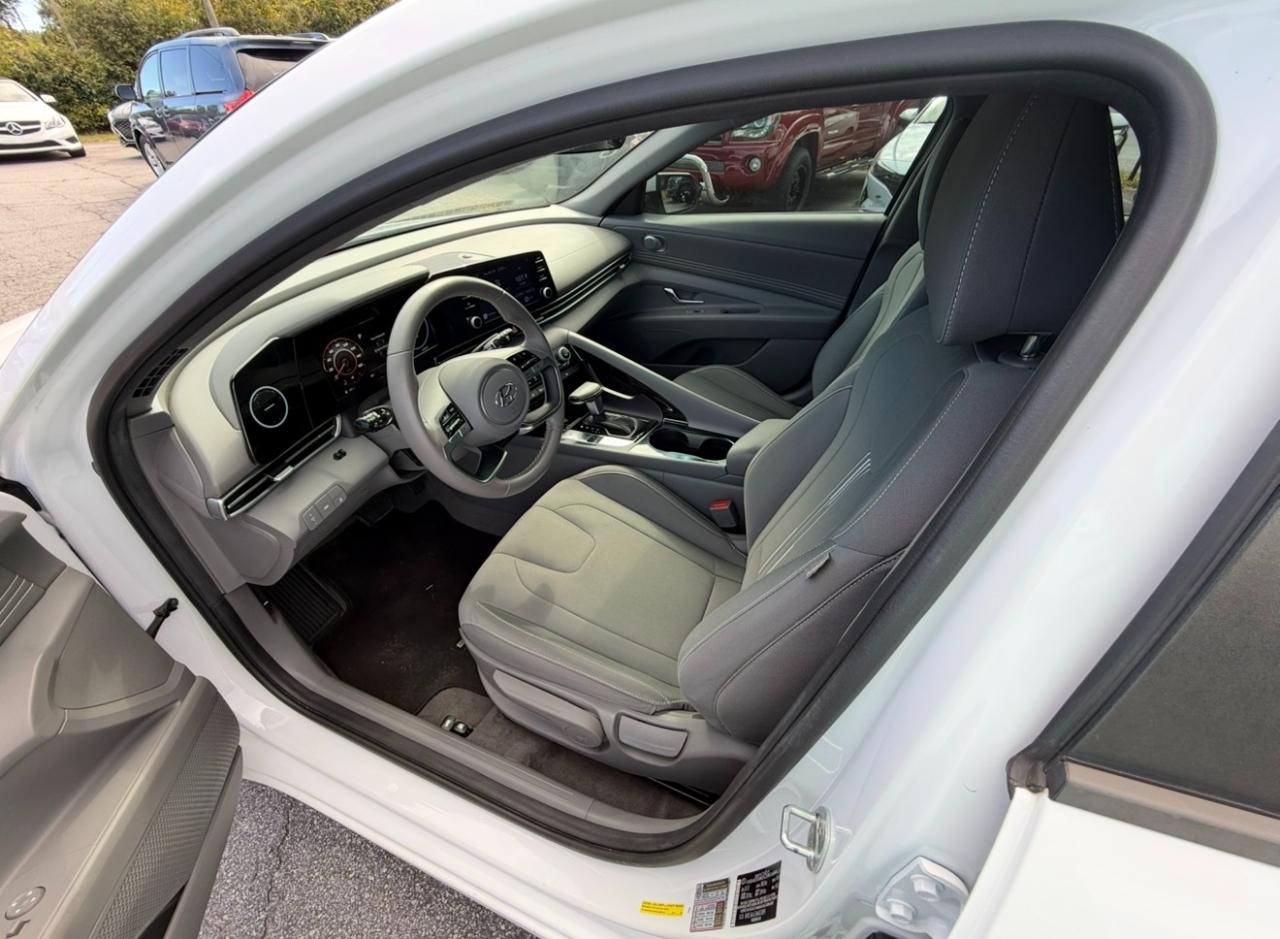 Hyundai Elantra SEL IVT 2022