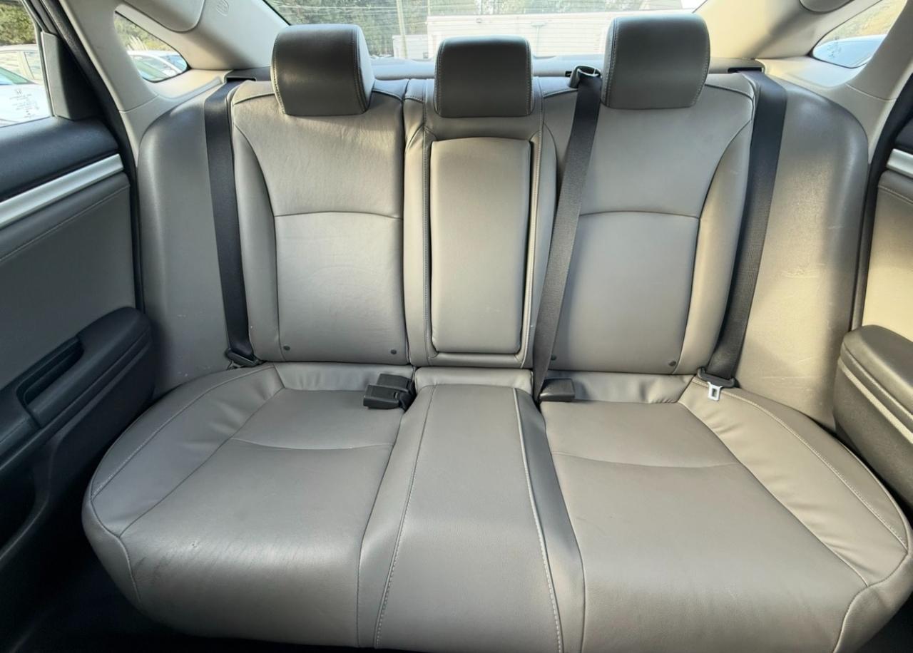 Honda Civic photo 12