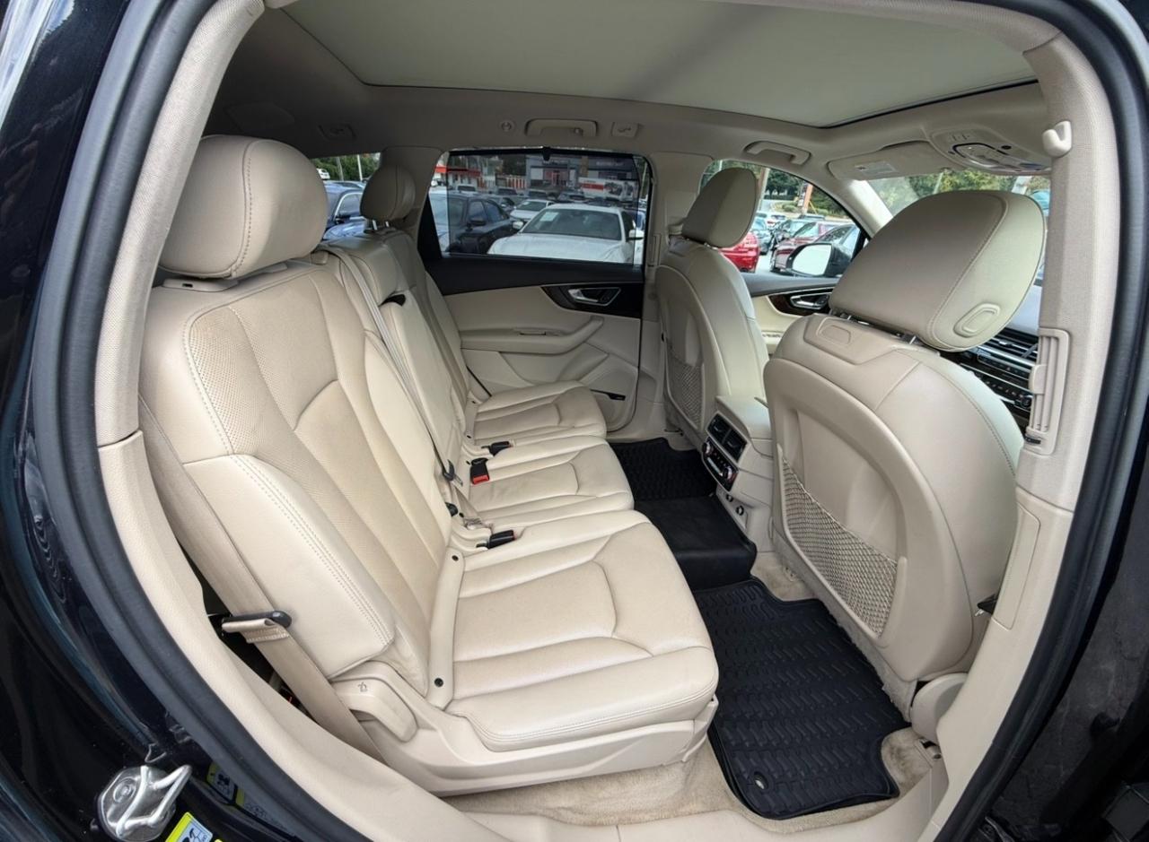 Audi Q7 SE Premium Plus 55 TFSI quattro 2019