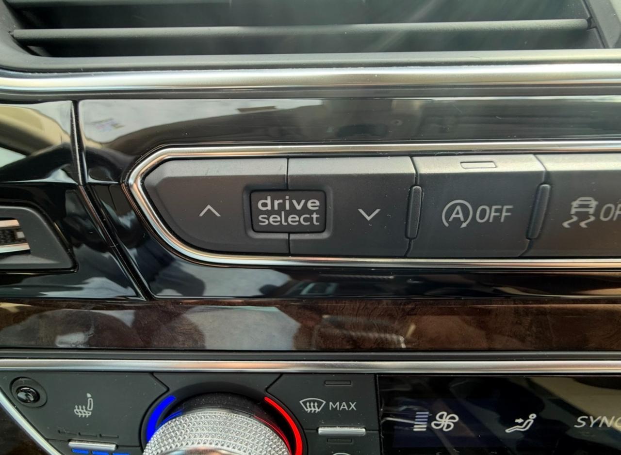 Audi Q7 SE Premium Plus 55 TFSI quattro 2019