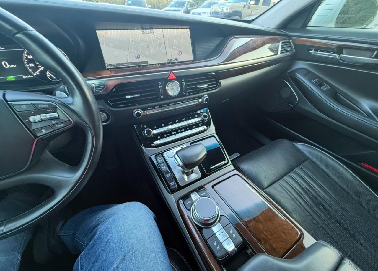 Genesis G90 photo 19