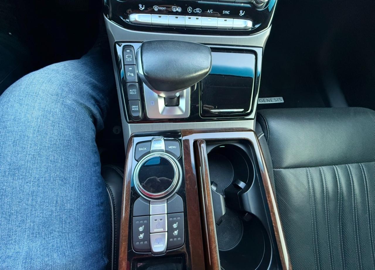 Genesis G90 photo 24