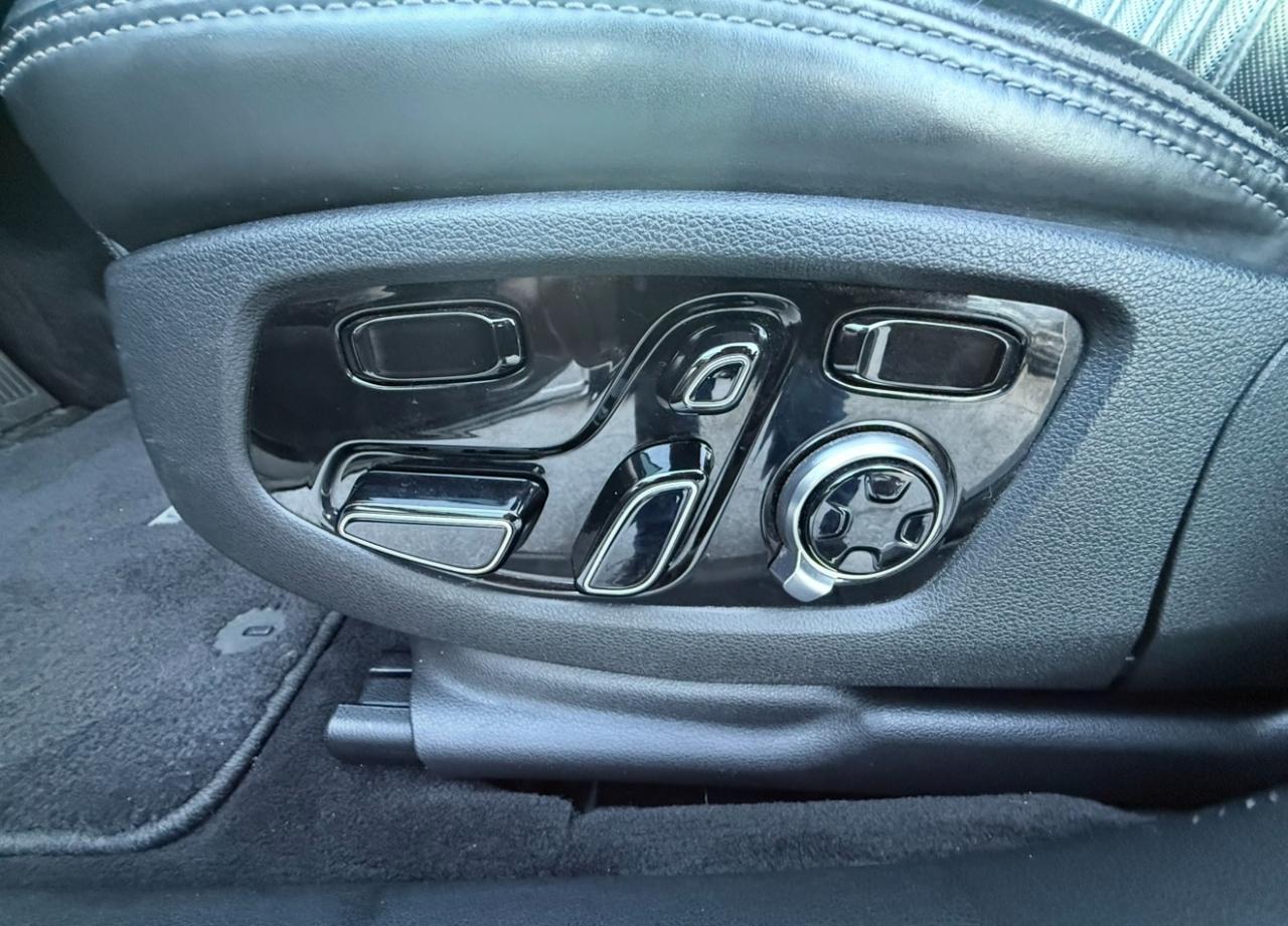 Genesis G90 photo 36