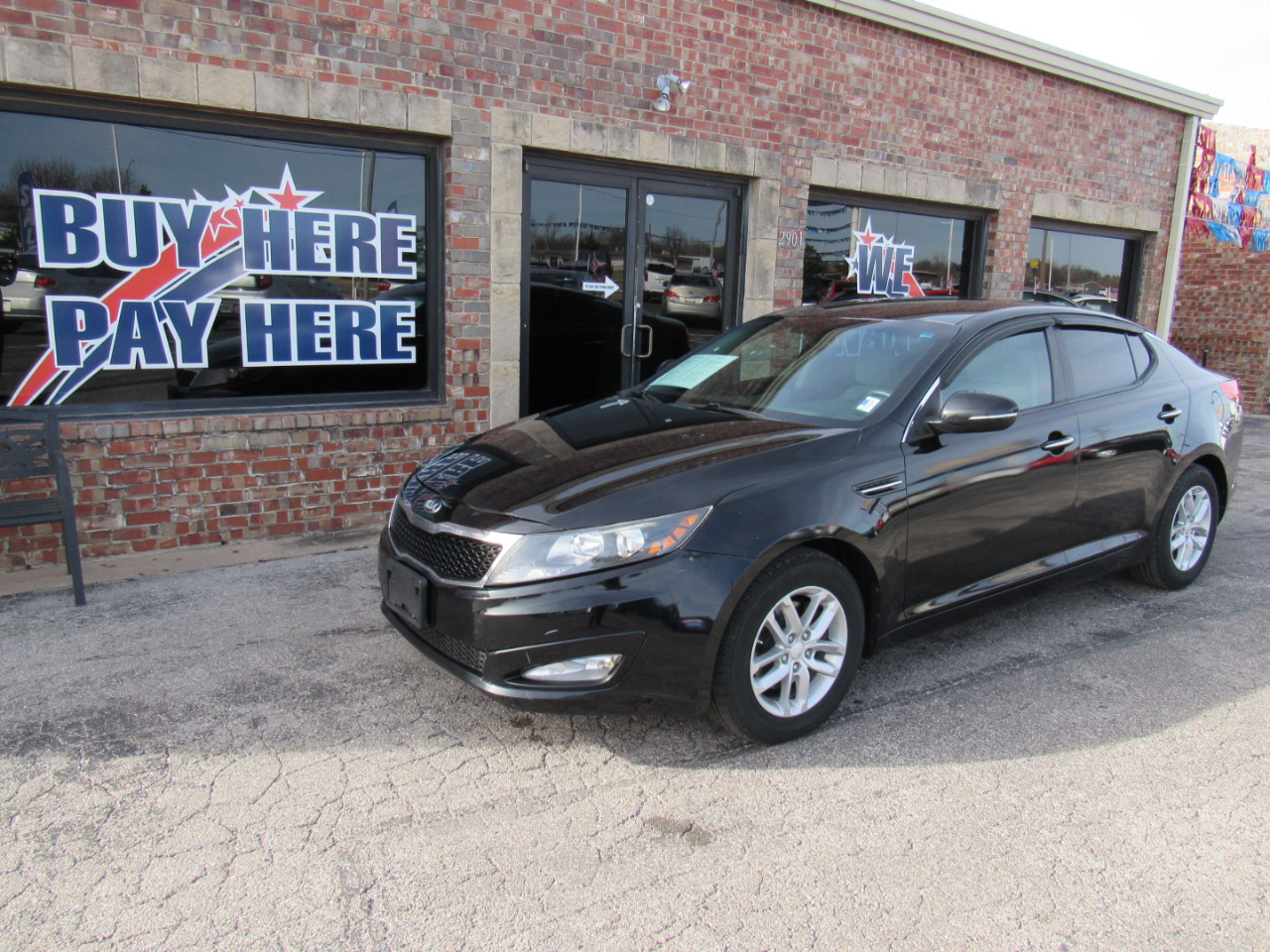 Kia Optima LX MT 2013