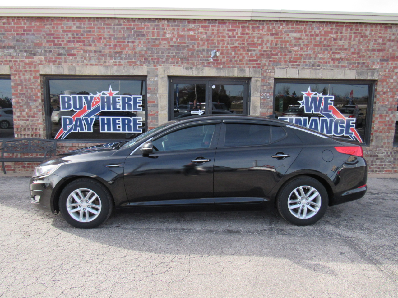 Kia Optima LX MT 2013