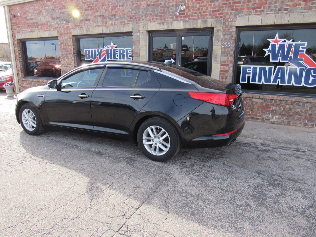 Kia Optima LX MT 2013