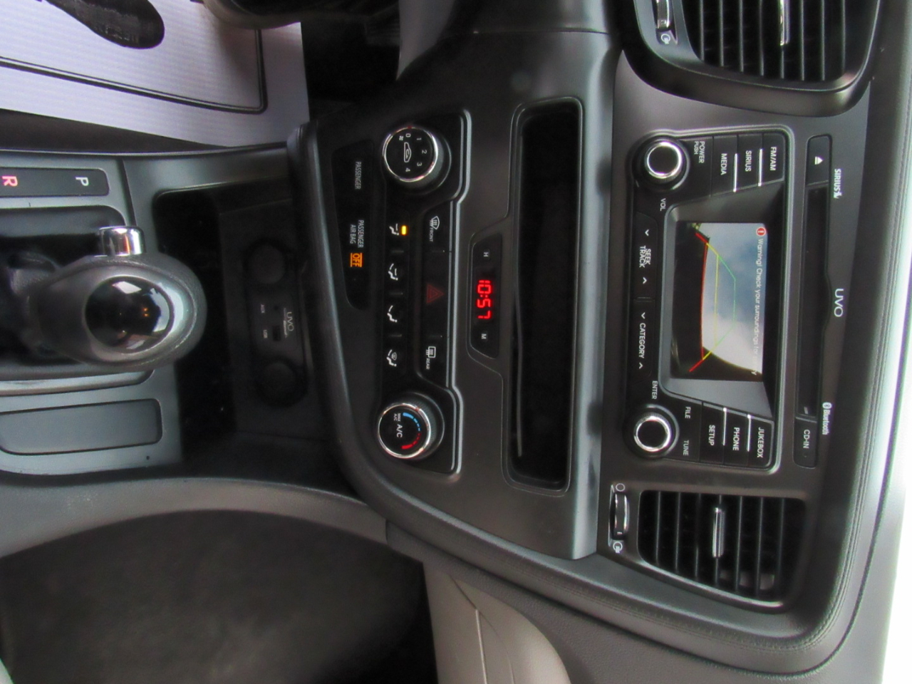 Kia Optima LX MT 2013