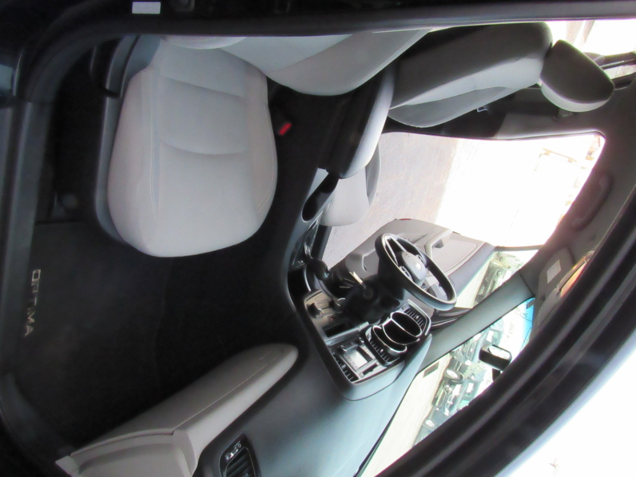 Kia Optima LX MT 2013