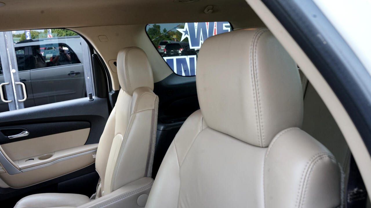 GMC Acadia SLT-2 FWD 2011