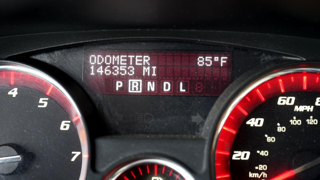 GMC Acadia SLT-2 FWD 2011