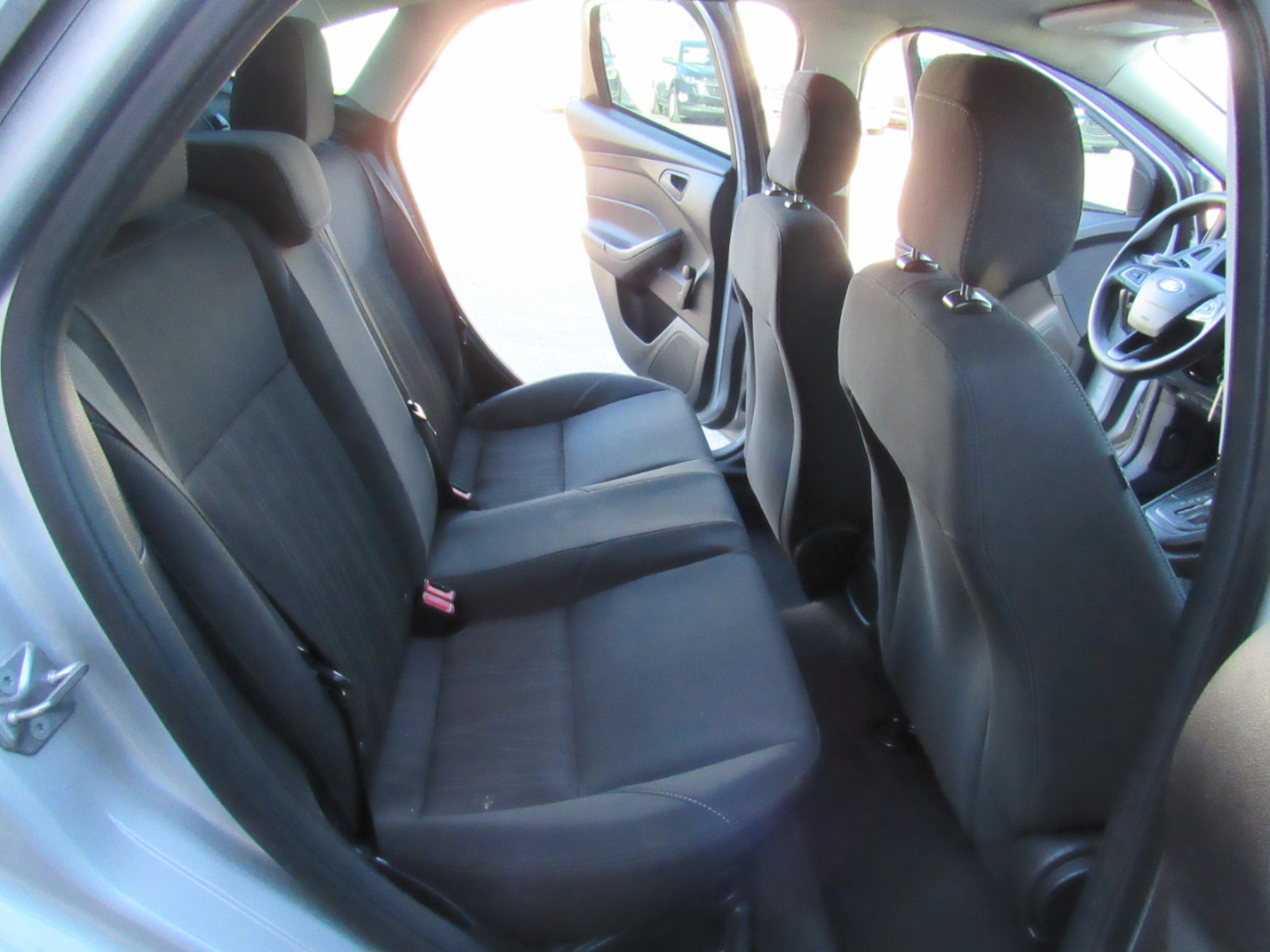 Ford Focus S Sedan 2015