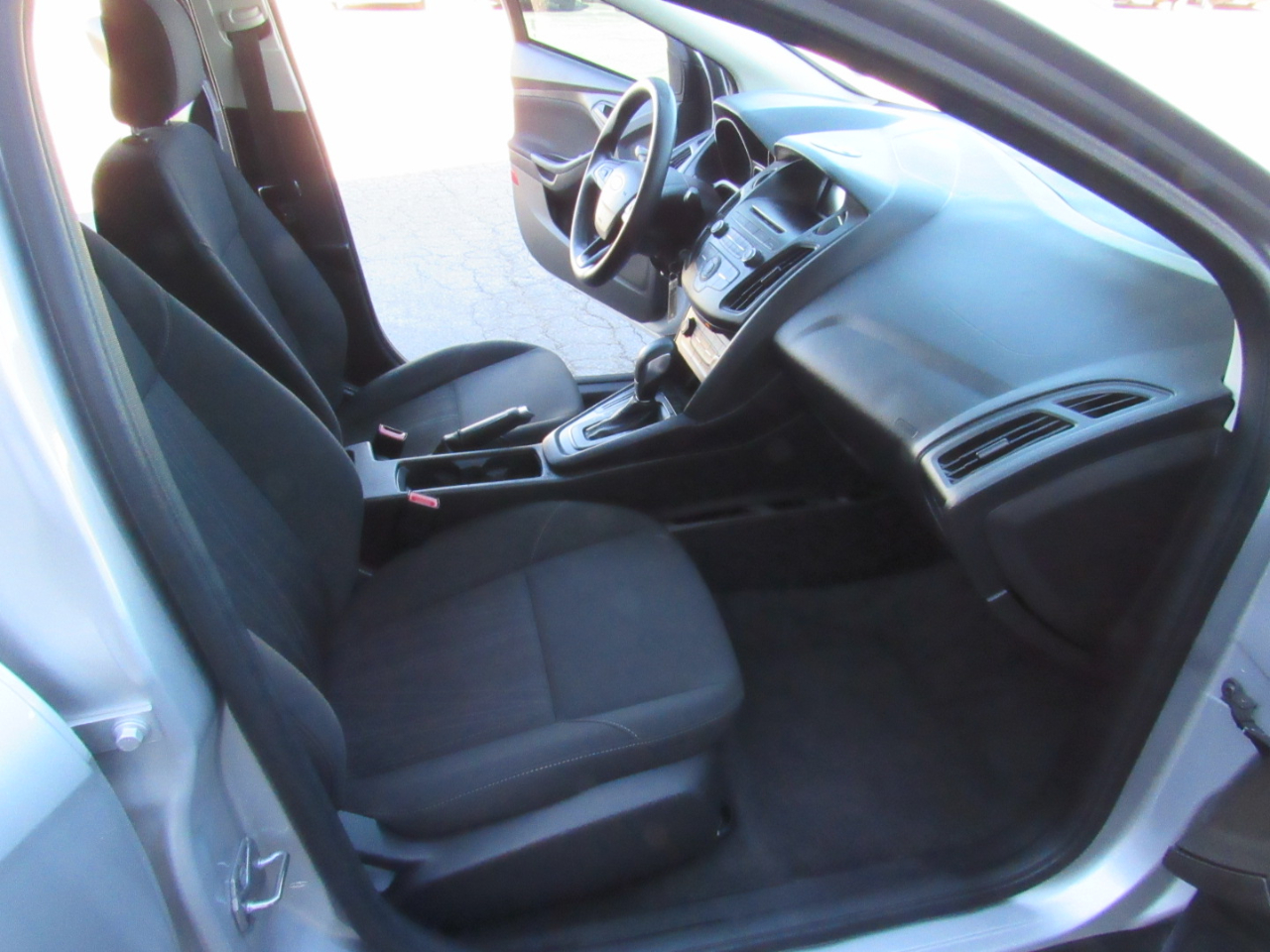 Ford Focus S Sedan 2015