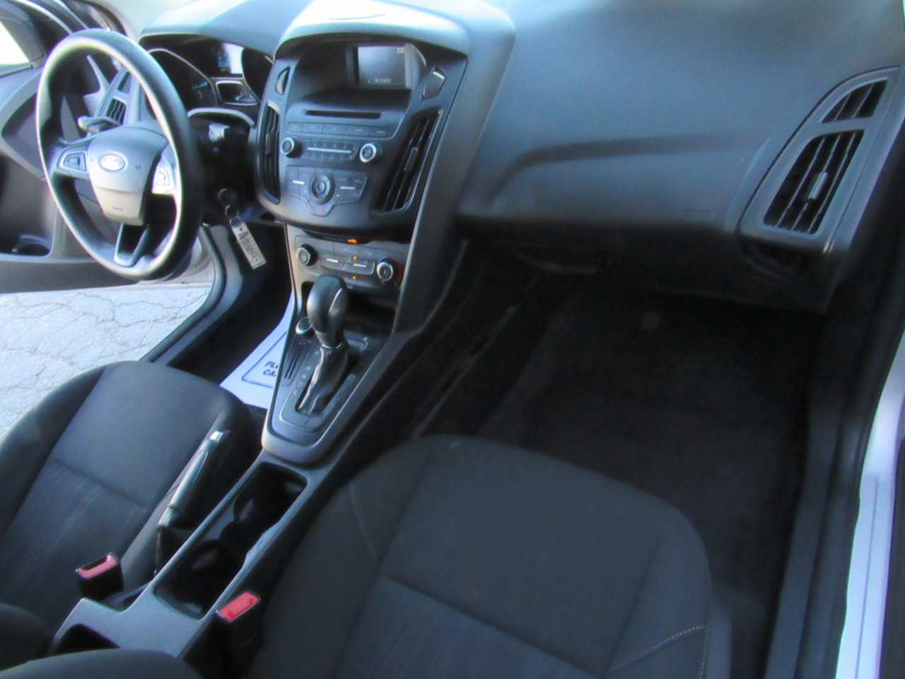 Ford Focus S Sedan 2015