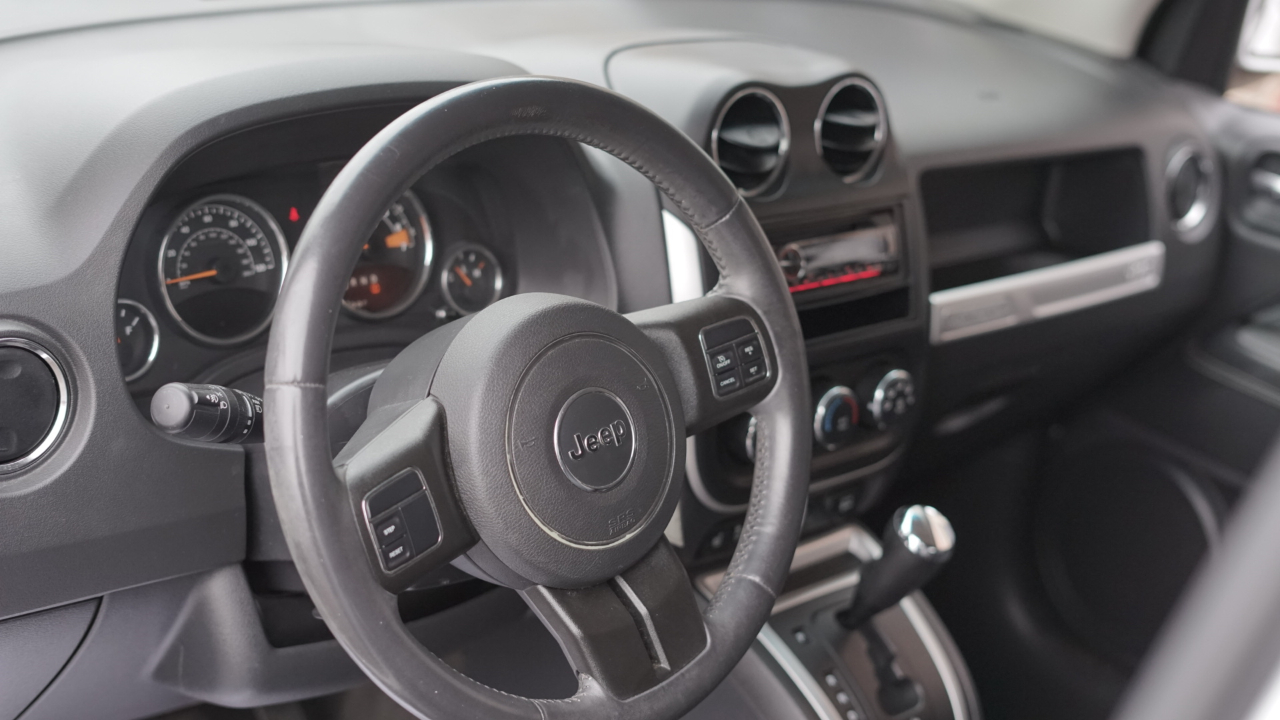 Jeep Compass Latitude FWD 2014