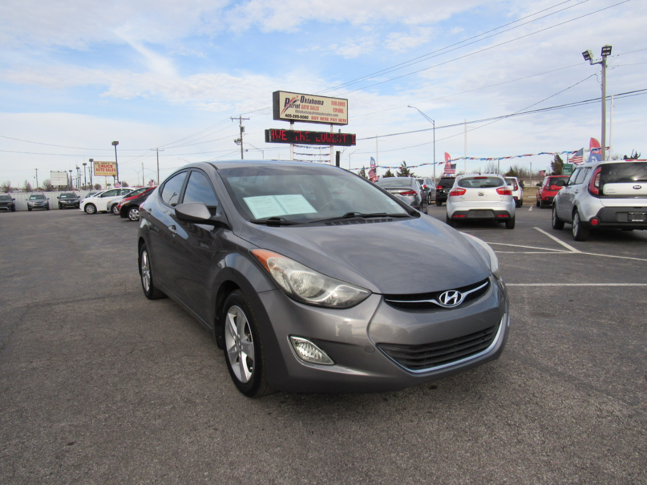 Hyundai Elantra GLS M/T 2013