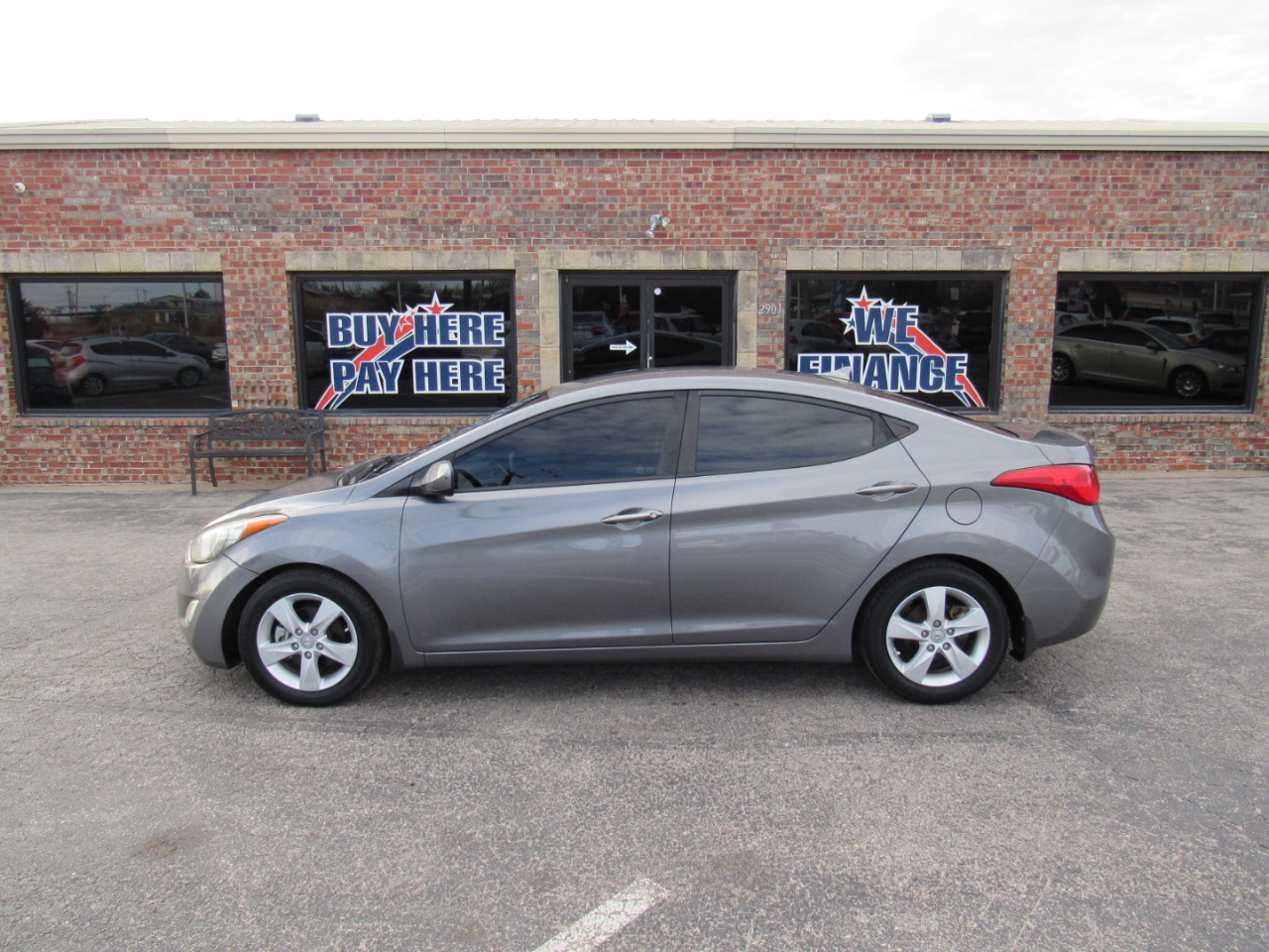 Hyundai Elantra GLS M/T 2013