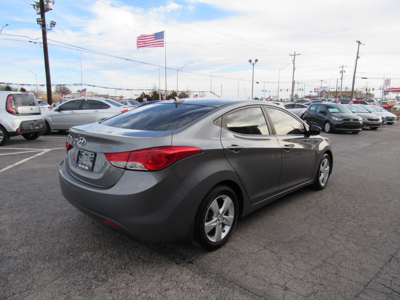 Hyundai Elantra GLS M/T 2013
