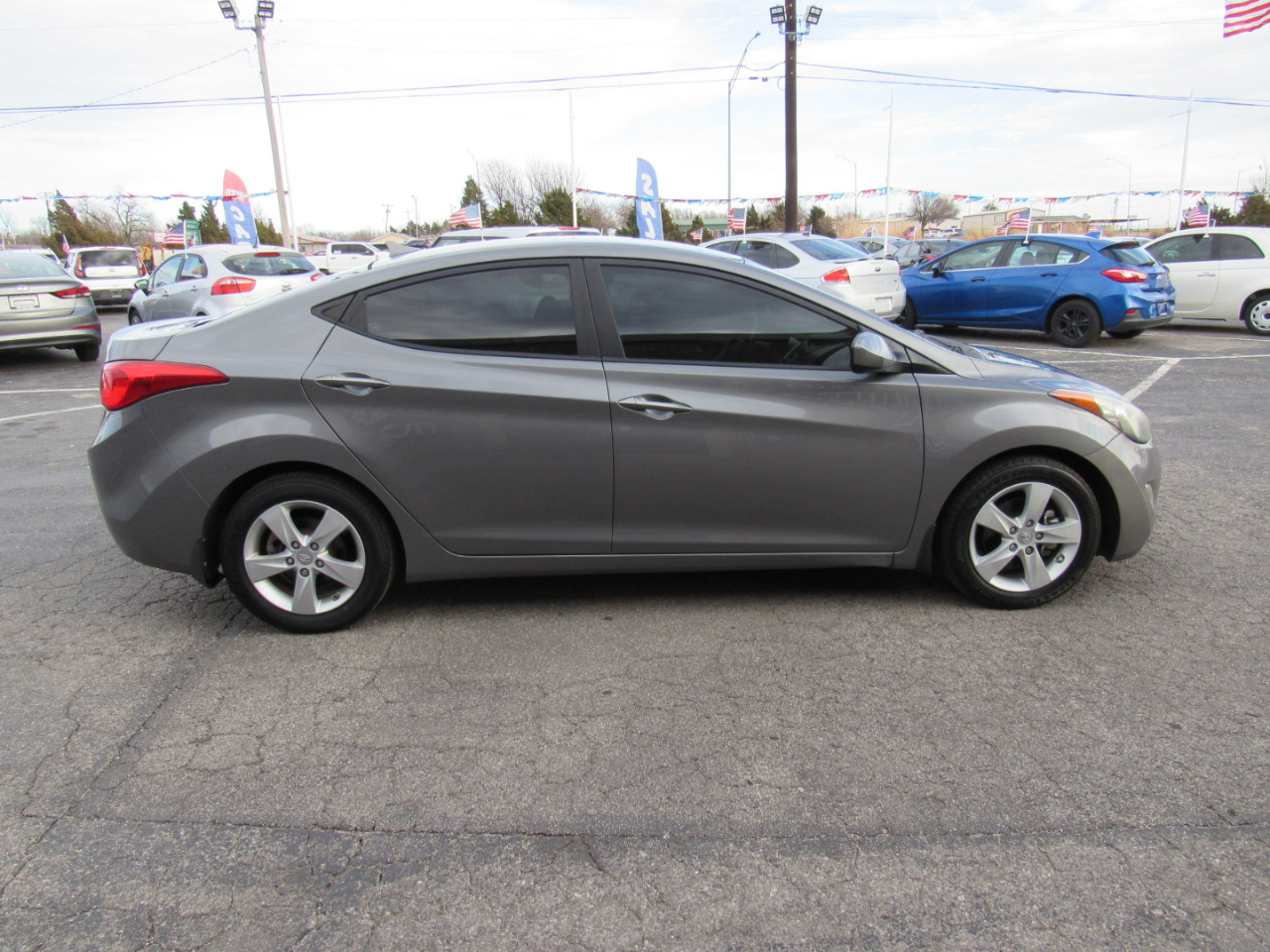 Hyundai Elantra GLS M/T 2013