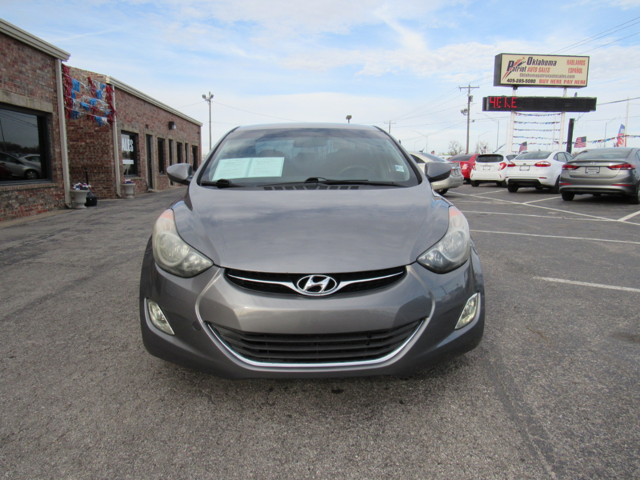 Hyundai Elantra GLS M/T 2013