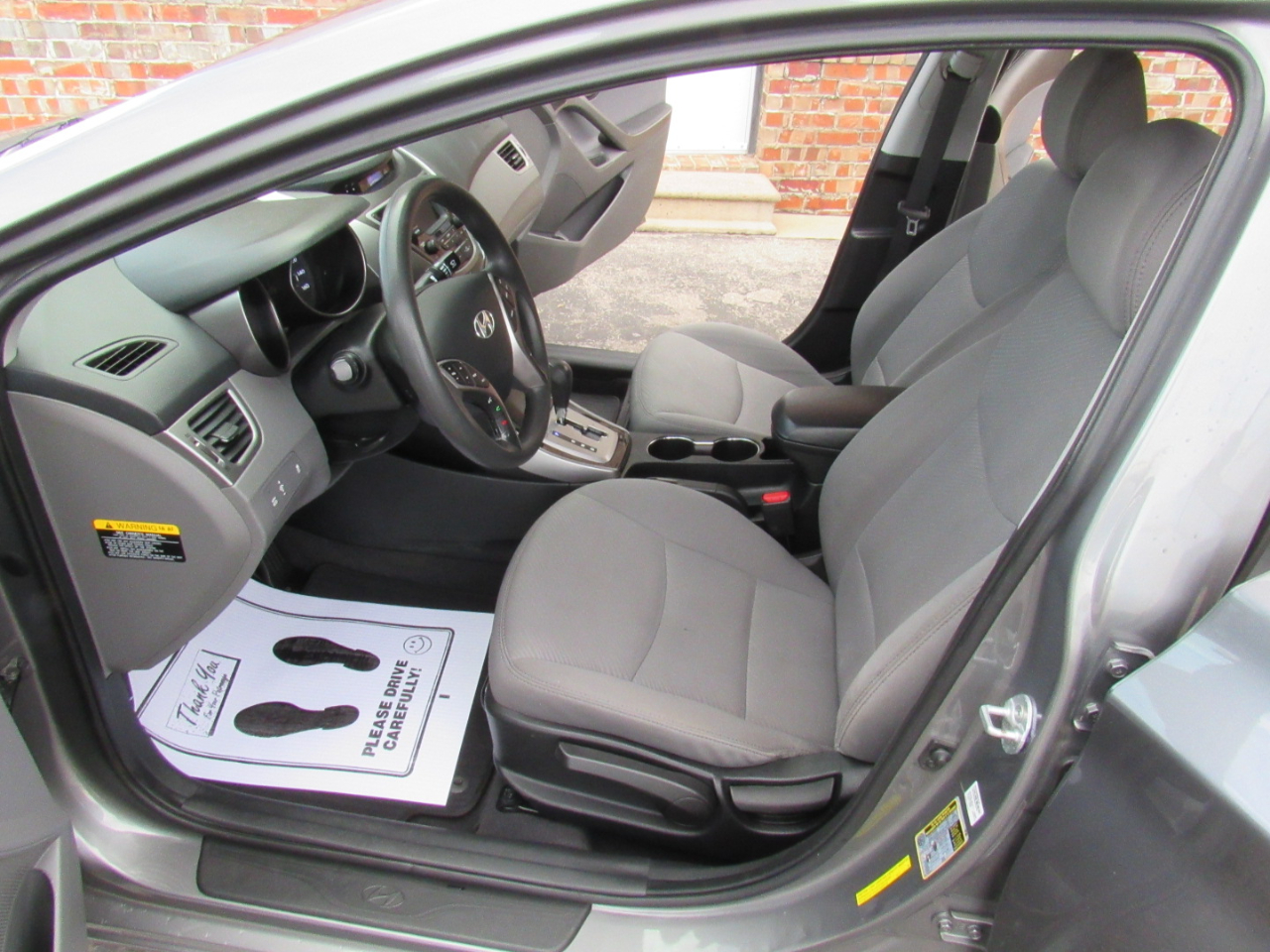 Hyundai Elantra GLS M/T 2013