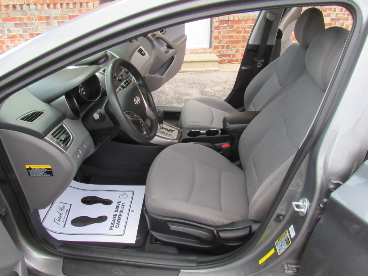 Hyundai Elantra GLS M/T 2013