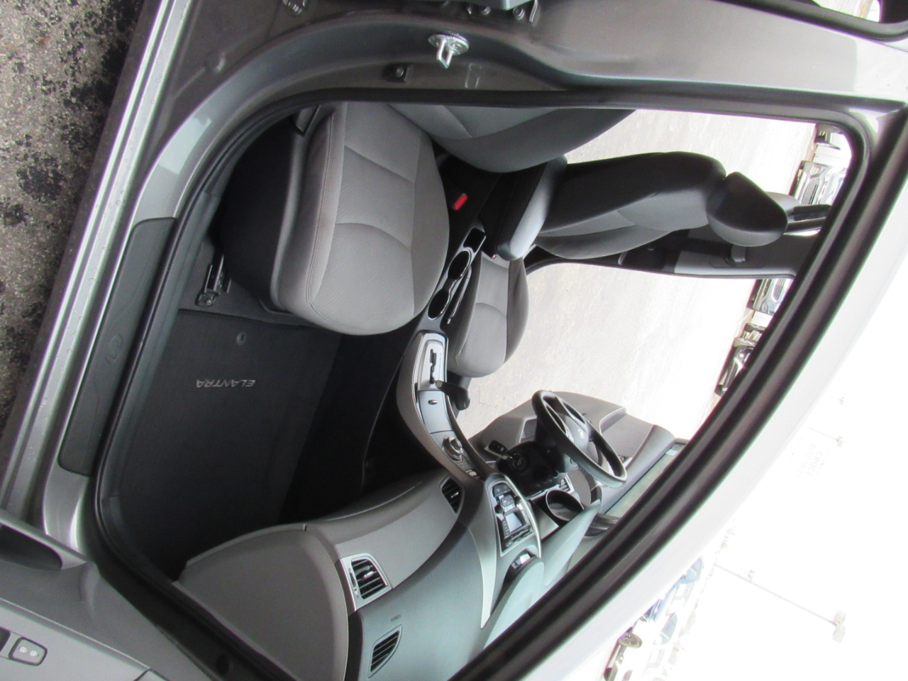 Hyundai Elantra GLS M/T 2013