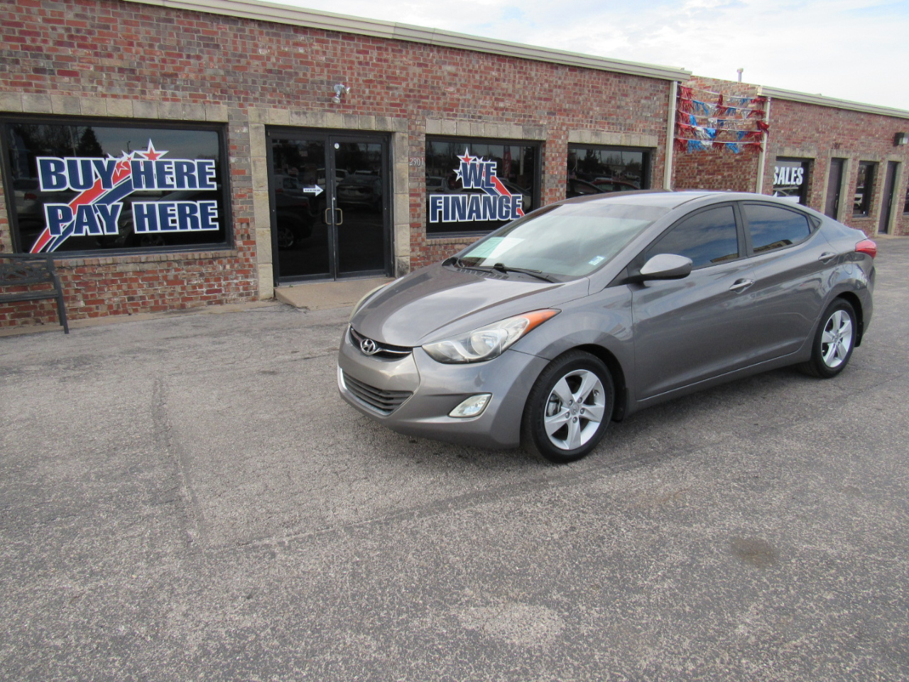 Hyundai Elantra GLS M/T 2013