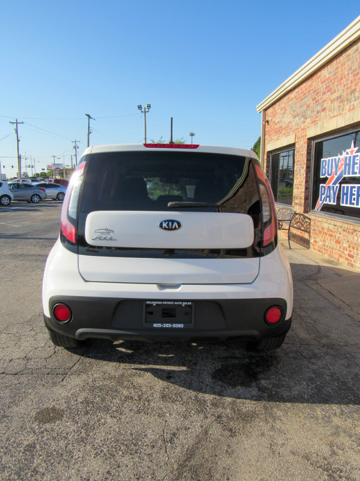 Kia Soul Base 6M 2017