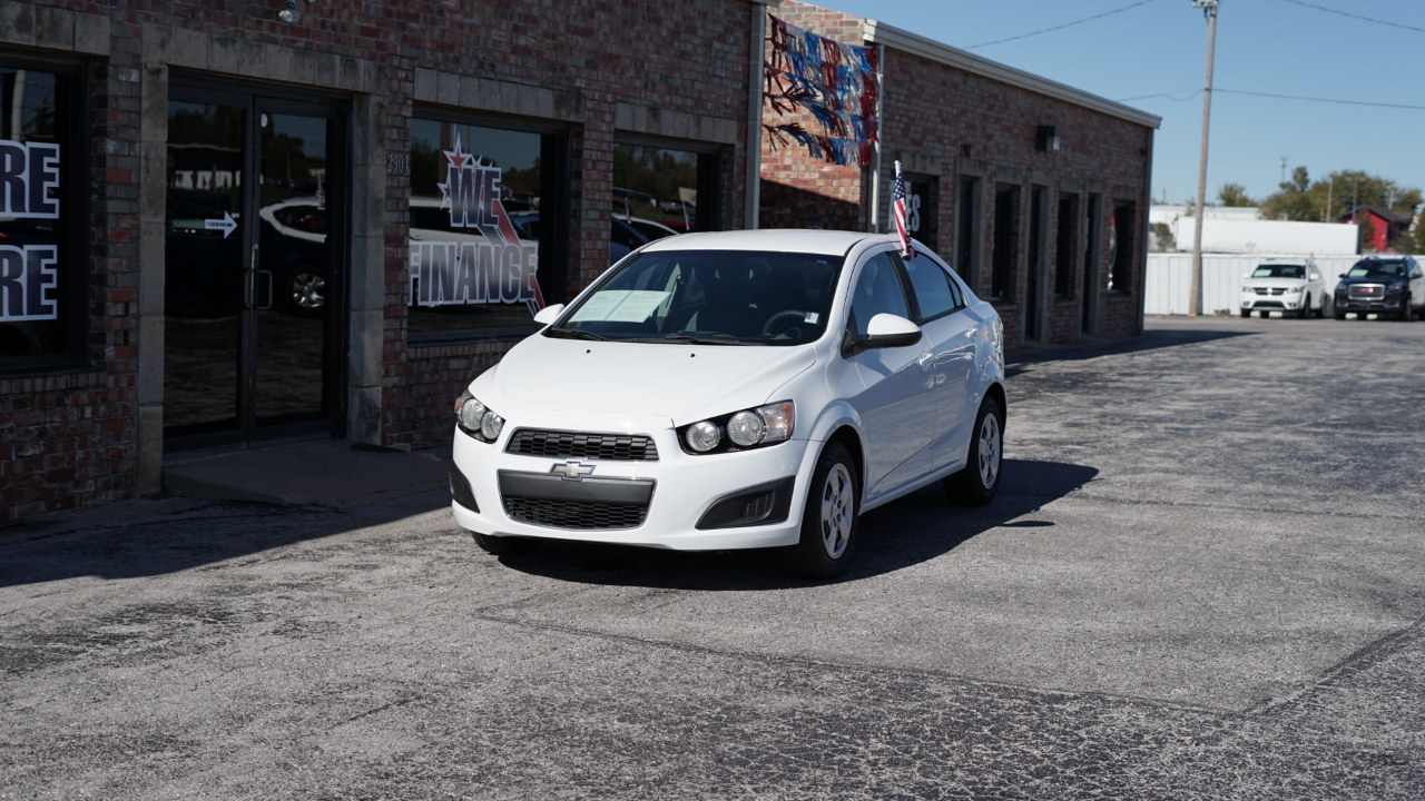 Chevrolet Sonic LS Auto Sedan 2013